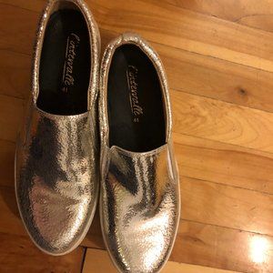 Intervalle / Silver platform shoes